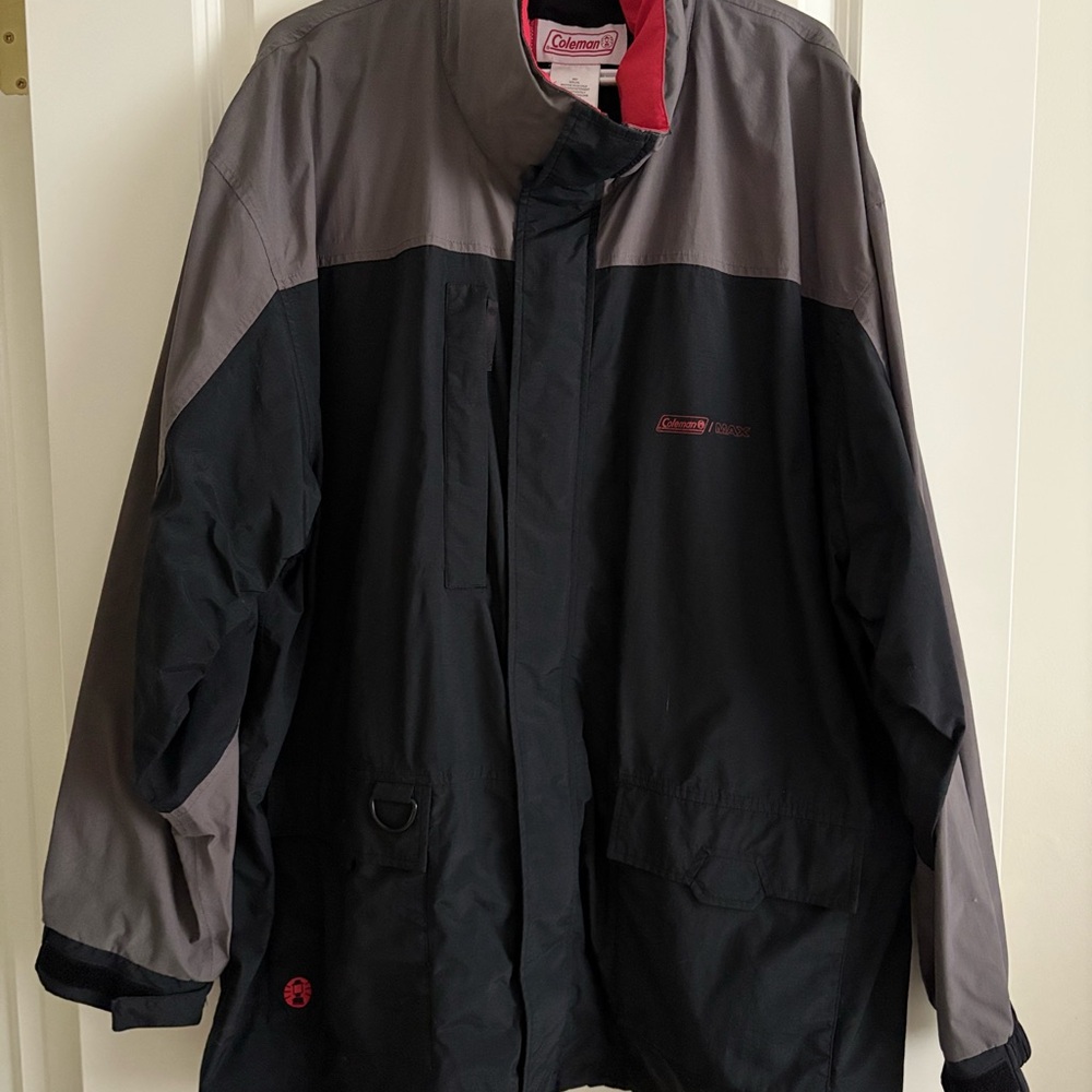 Coleman Men's Black and Gray Windbreaker